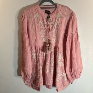 Blush Sz L Pink Contrasting Cream Embroidered Women's Top Puffy Sleeve Flowy NEW
